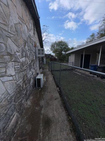 115 Yolanda Dr, San Antonio, TX 78228