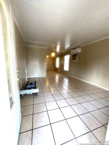 115 Yolanda Dr, San Antonio, TX 78228