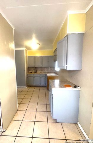 115 Yolanda Dr, San Antonio, TX 78228