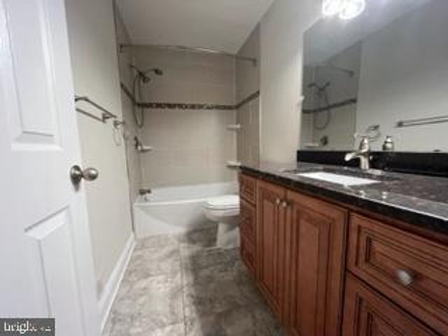 132 KETTLEBROOK DR, Mount Laurel, NJ 08054