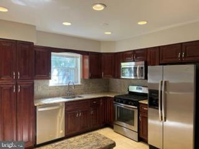 132 KETTLEBROOK DR, Mount Laurel, NJ 08054