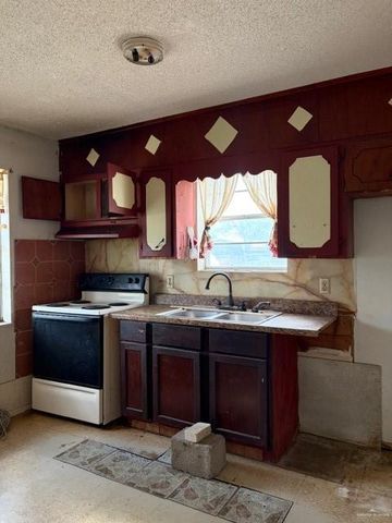 107 N 28th Street, Edinburg, TX 78542