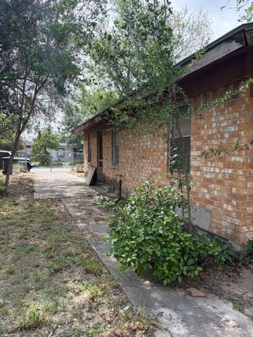 107 N 28th Street, Edinburg, TX 78542