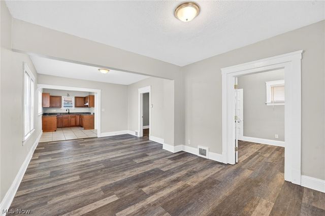 3726 Newark Avenue, Cleveland, OH 44109