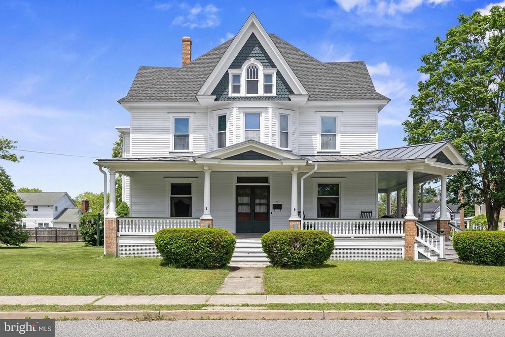 205 W HIGH ST, Clayton, NJ 08312