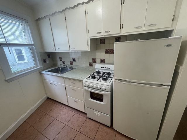 90 Winthrop Shore Drive 3A, Winthrop, MA 02152