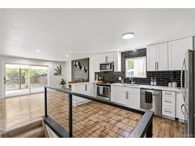 279 S Revere St, Aurora, CO 80012