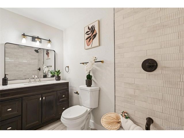 279 S Revere St, Aurora, CO 80012