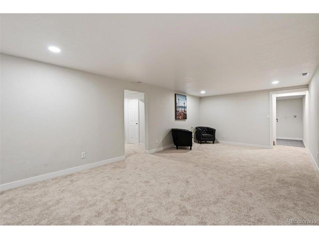 279 S Revere St, Aurora, CO 80012