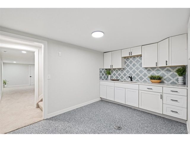 279 S Revere St, Aurora, CO 80012