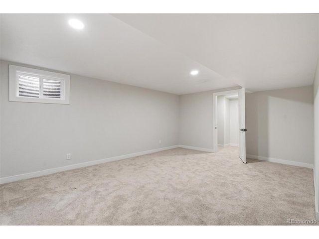 279 S Revere St, Aurora, CO 80012