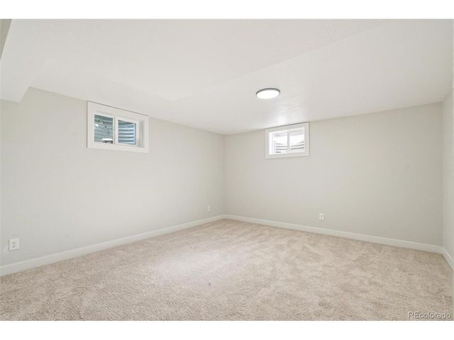 279 S Revere St, Aurora, CO 80012