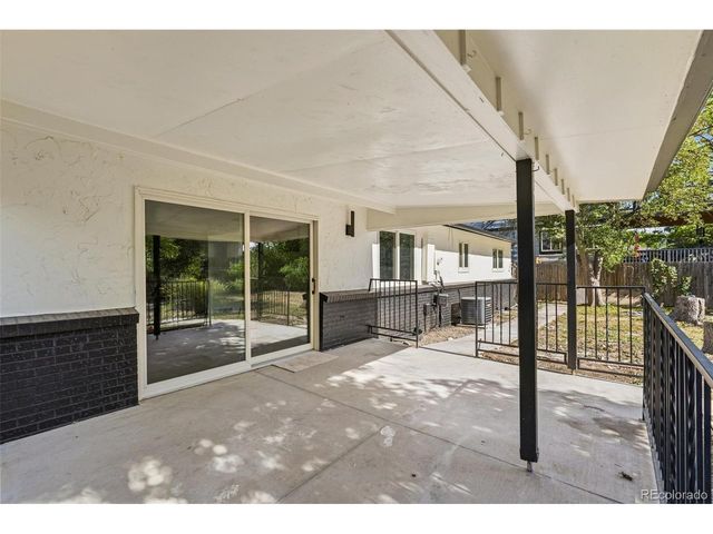 279 S Revere St, Aurora, CO 80012