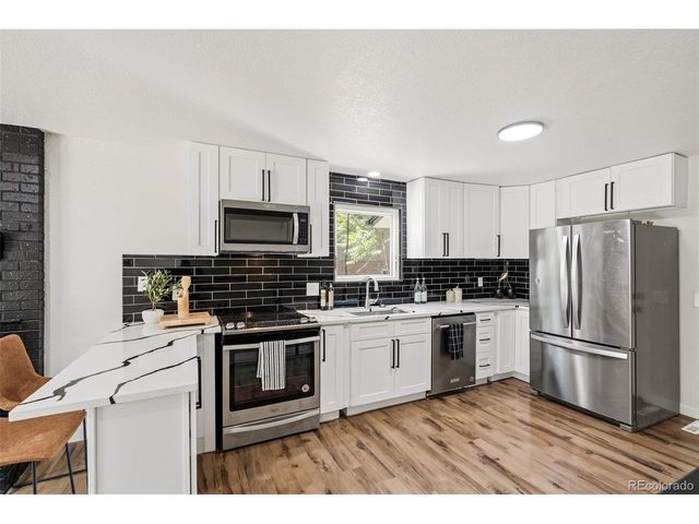 279 S Revere St, Aurora, CO 80012