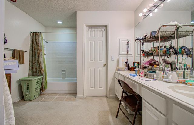 1634 Ridgebriar Drive, Houston, TX 77014