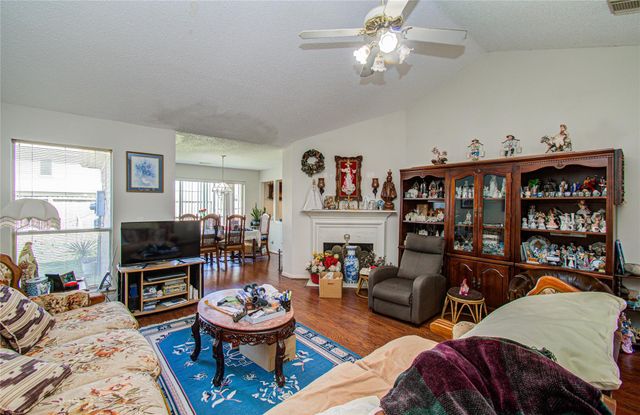 1634 Ridgebriar Drive, Houston, TX 77014