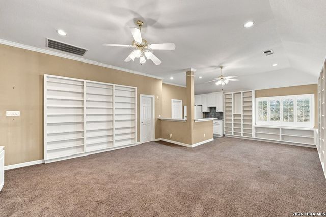 17323 FOUNTAIN BLUFF DR, San Antonio, TX 78248