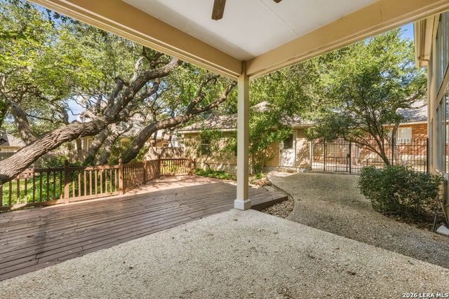 17323 FOUNTAIN BLUFF DR, San Antonio, TX 78248
