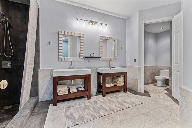 1845 Les Chateaux BLVD 202, Naples, FL 34109