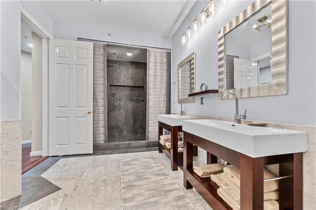 1845 Les Chateaux BLVD 202, Naples, FL 34109
