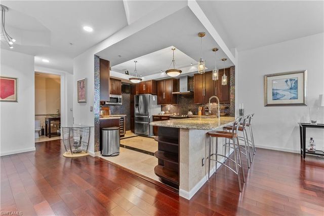 1845 Les Chateaux BLVD 202, Naples, FL 34109