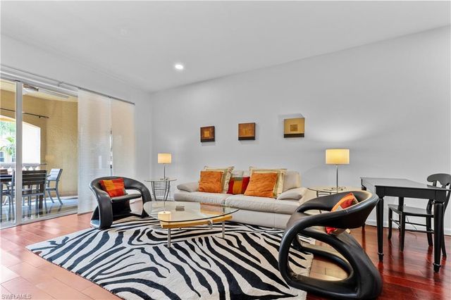 1845 Les Chateaux BLVD 202, Naples, FL 34109