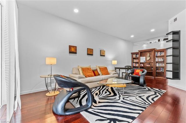 1845 Les Chateaux BLVD 202, Naples, FL 34109