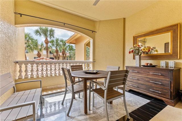 1845 Les Chateaux BLVD 202, Naples, FL 34109