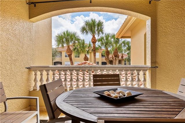 1845 Les Chateaux BLVD 202, Naples, FL 34109