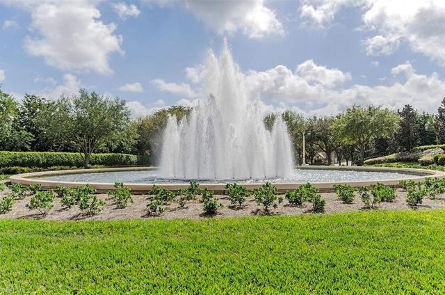 1845 Les Chateaux BLVD 202, Naples, FL 34109