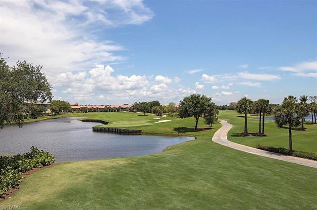 1845 Les Chateaux BLVD 202, Naples, FL 34109