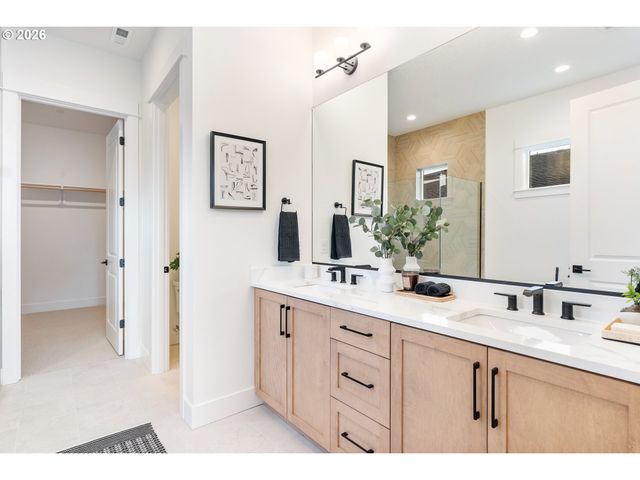 5155 N BENTON Dr, Camas, WA 98607