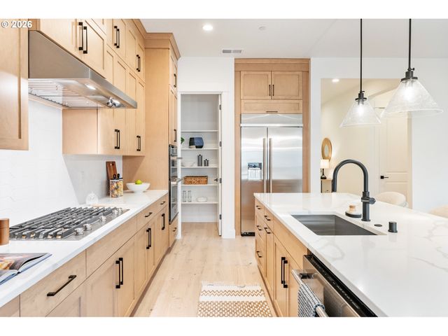 5155 N BENTON Dr, Camas, WA 98607