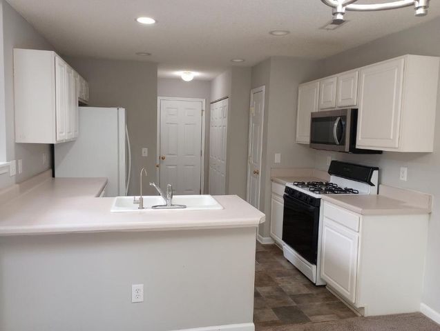 108 Lacombe Court, Holly Springs, NC 27540