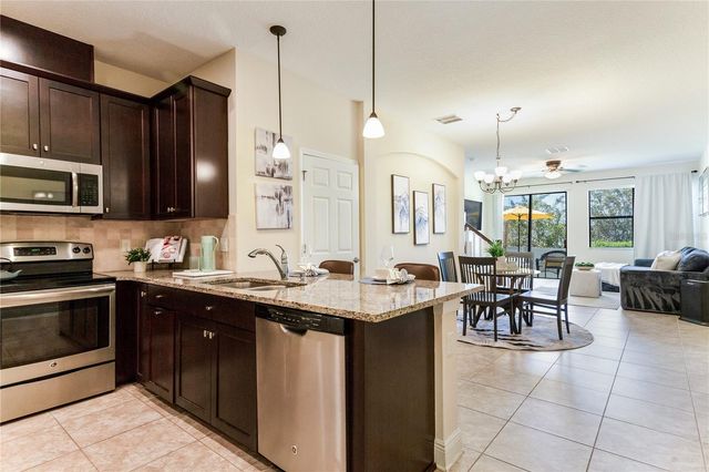 11604 CROWNED SPARROW LANE, Tampa, FL 33626