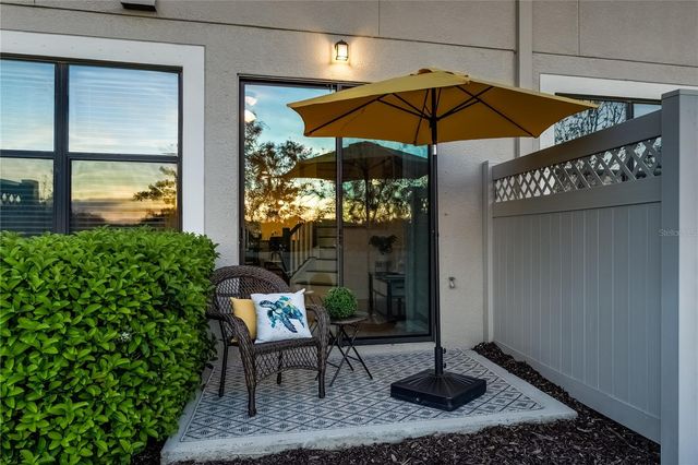 11604 CROWNED SPARROW LANE, Tampa, FL 33626