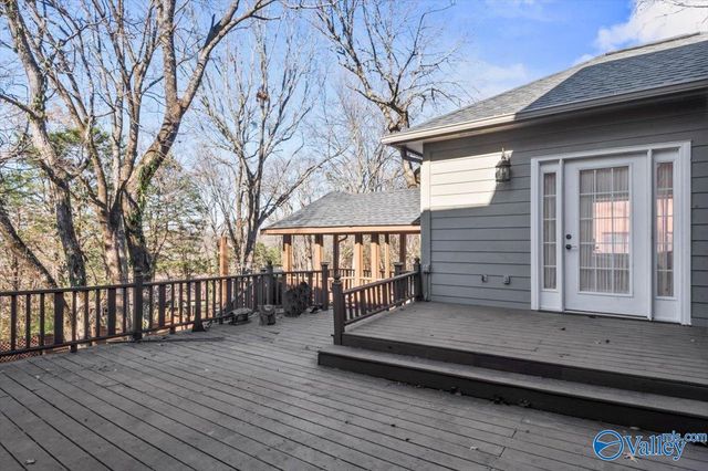 1807 Gaslight Way NE, Huntsville, AL 35816