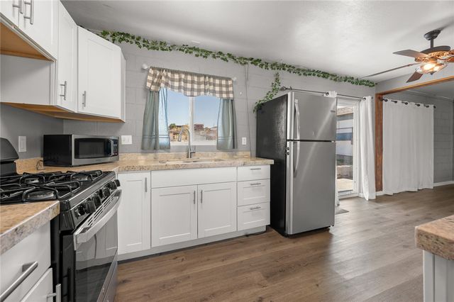 200 Lee Avenue, Bullhead City, AZ 86429