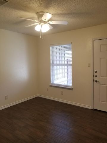 7300 NE Loop 820, North Richland Hills, TX 76180