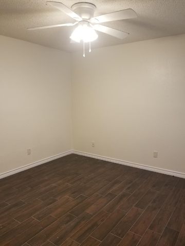 7300 NE Loop 820, North Richland Hills, TX 76180