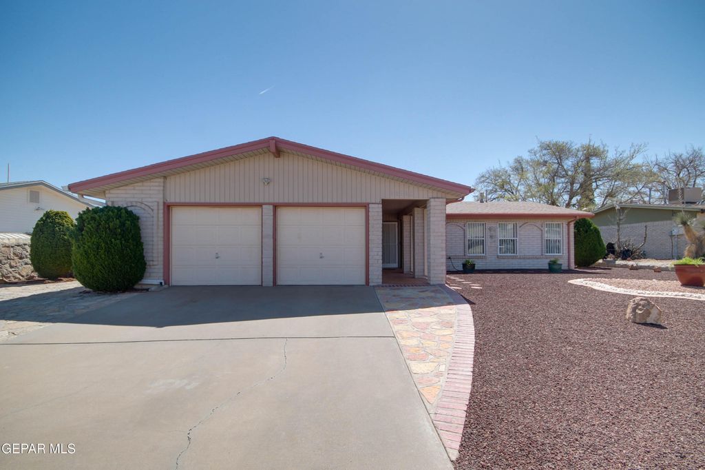 10468 APHONIA Drive, El Paso, TX 79924