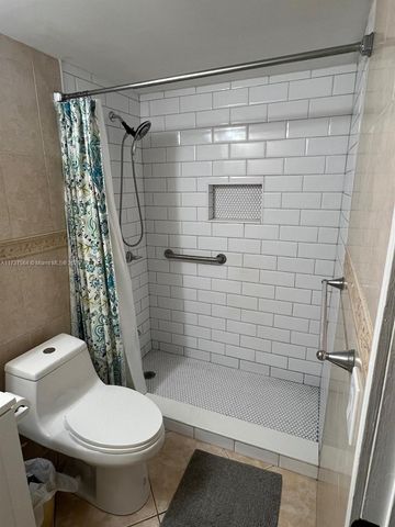 6707 NW 169th St A101, Hialeah, FL 33015