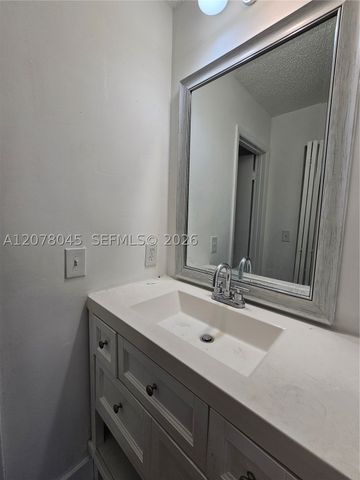 6580 W 27th Ct 58-24, Hialeah, FL 33016