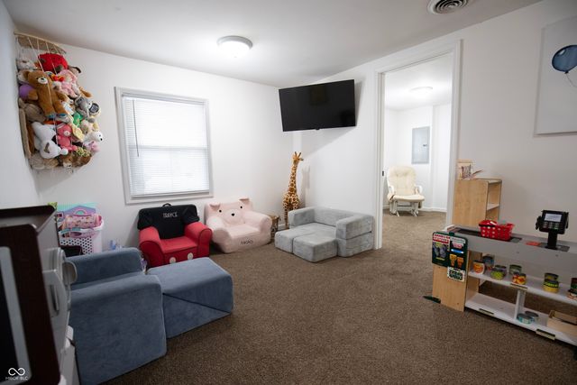 8160 E New York Street, Indianapolis, IN 46219