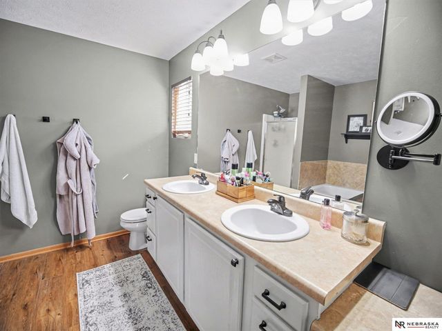 5824 Billings Court, Lincoln, NE 68516