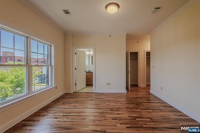 29-31 Freeman Street D-2, Newark, NJ 07105