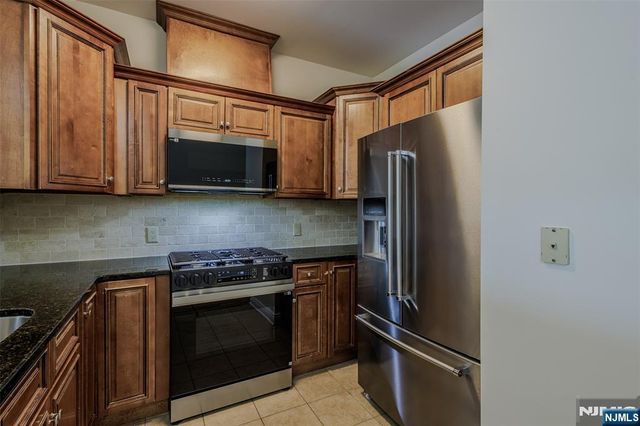 29-31 Freeman Street D-2, Newark, NJ 07105