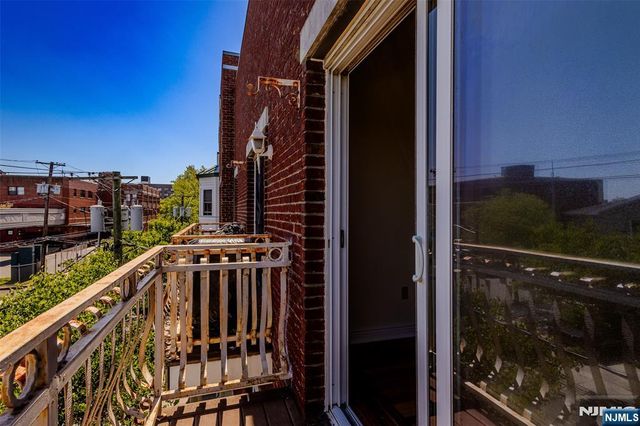29-31 Freeman Street D-2, Newark, NJ 07105