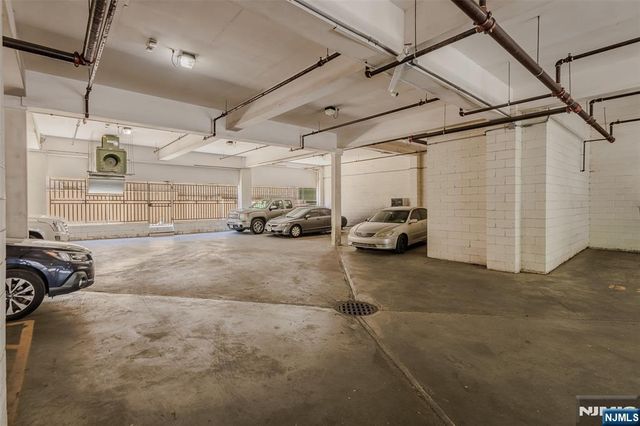 29-31 Freeman Street D-2, Newark, NJ 07105