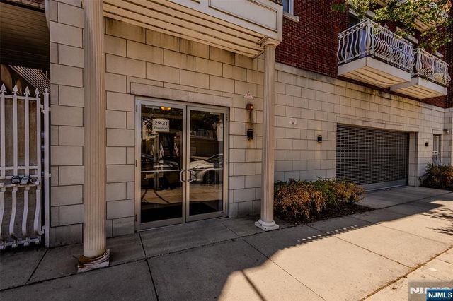 29-31 Freeman Street D-2, Newark, NJ 07105